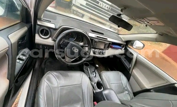 Acheter Occasion Voiture Toyota RAV4 Blanc à Ouagadougou, Burkina-Faso Acheter Occasion Voiture Toyota RAV4 Blanc à Ouagadougou, Burkina-Faso