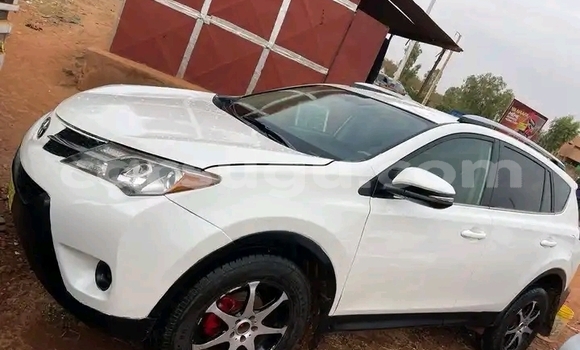 Acheter Occasion Voiture Toyota RAV4 Blanc à Ouagadougou, Burkina-Faso Acheter Occasion Voiture Toyota RAV4 Blanc à Ouagadougou, Burkina-Faso