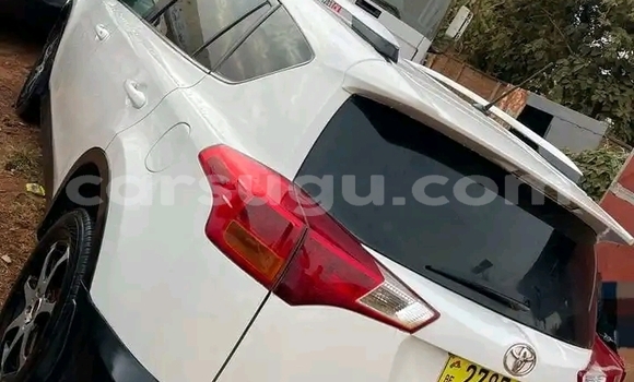 Acheter Occasion Voiture Toyota RAV4 Blanc à Ouagadougou, Burkina-Faso Acheter Occasion Voiture Toyota RAV4 Blanc à Ouagadougou, Burkina-Faso