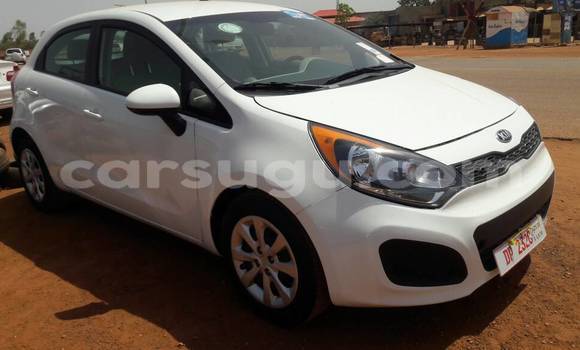 Acheter Occasion Voiture Kia Rio Blanc à Ouagadougou au Burkina-Faso Acheter Occasion Voiture Kia Rio Blanc à Ouagadougou au Burkina-Faso