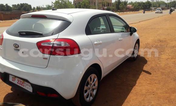 Acheter Occasion Voiture Kia Rio Blanc à Ouagadougou, Burkina-Faso Acheter Occasion Voiture Kia Rio Blanc à Ouagadougou, Burkina-Faso