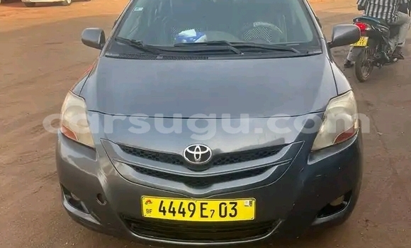 Acheter Occasion Voiture Toyota Yaris Gris à Ouagadougou, Burkina-Faso Acheter Occasion Voiture Toyota Yaris Gris à Ouagadougou, Burkina-Faso