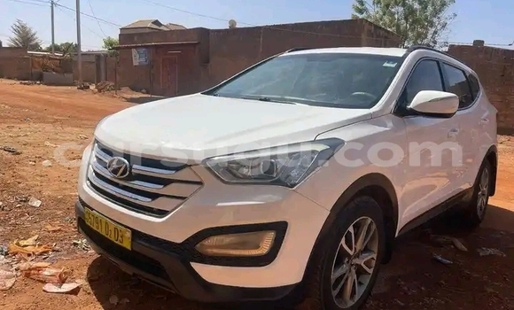 Acheter Occasion Voiture Hyundai Santa Fe Blanc à Ouagadougou, Burkina-Faso Acheter Occasion Voiture Hyundai Santa Fe Blanc à Ouagadougou, Burkina-Faso
