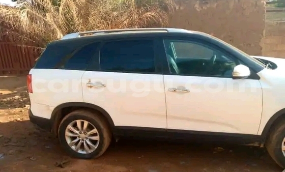 Acheter Occasion Voiture Kia Sorento Blanc à Ouagadougou, Burkina-Faso Acheter Occasion Voiture Kia Sorento Blanc à Ouagadougou, Burkina-Faso