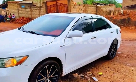 Acheter Occasion Voiture Toyota Camry Blanc à Ouagadougou, Burkina-Faso Acheter Occasion Voiture Toyota Camry Blanc à Ouagadougou, Burkina-Faso