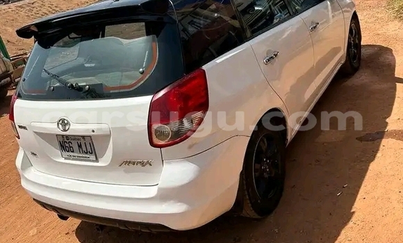 Acheter Occasion Voiture Toyota Matrix Blanc à Ouagadougou, Burkina-Faso Acheter Occasion Voiture Toyota Matrix Blanc à Ouagadougou, Burkina-Faso