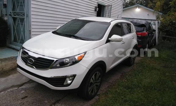 Acheter Occasion Voiture Kia Sportage Blanc à Ouagadougou, Burkina-Faso Acheter Occasion Voiture Kia Sportage Blanc à Ouagadougou, Burkina-Faso