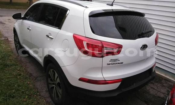 Acheter Occasion Voiture Kia Sportage Blanc à Ouagadougou, Burkina-Faso Acheter Occasion Voiture Kia Sportage Blanc à Ouagadougou, Burkina-Faso