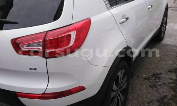 Acheter Occasion Voiture Kia Sportage Blanc à Ouagadougou, Burkina-Faso Acheter Occasion Voiture Kia Sportage Blanc à Ouagadougou, Burkina-Faso