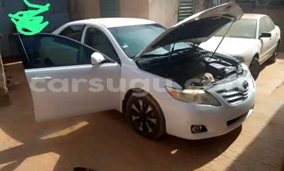 Acheter Occasion Voiture Toyota Camry Blanc à Ouagadougou, Burkina-Faso Acheter Occasion Voiture Toyota Camry Blanc à Ouagadougou, Burkina-Faso