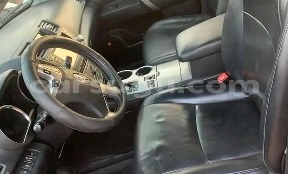 Acheter Occasion Voiture Toyota Highlander Blanc à Ouagadougou, Burkina-Faso Acheter Occasion Voiture Toyota Highlander Blanc à Ouagadougou, Burkina-Faso