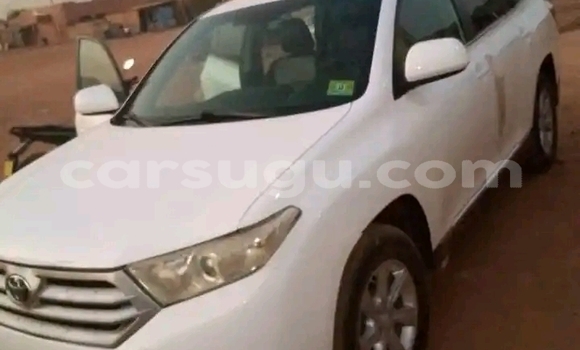 Acheter Occasion Voiture Toyota Highlander Blanc à Ouagadougou, Burkina-Faso Acheter Occasion Voiture Toyota Highlander Blanc à Ouagadougou, Burkina-Faso