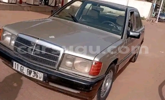 Acheter Occasion Voiture Mercedes-Benz 190 Other à Ouagadougou, Burkina-Faso Acheter Occasion Voiture Mercedes-Benz 190 Other à Ouagadougou, Burkina-Faso