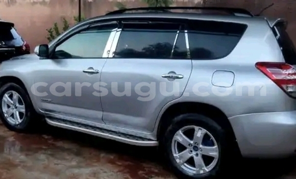 Acheter Occasion Voiture Toyota RAV4 Gris à Ouagadougou, Burkina-Faso Acheter Occasion Voiture Toyota RAV4 Gris à Ouagadougou, Burkina-Faso