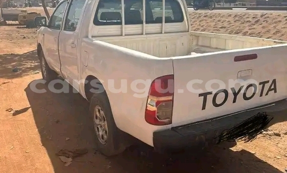 Acheter Occasion Voiture Toyota Hilux Blanc à Ouagadougou, Burkina-Faso Acheter Occasion Voiture Toyota Hilux Blanc à Ouagadougou, Burkina-Faso