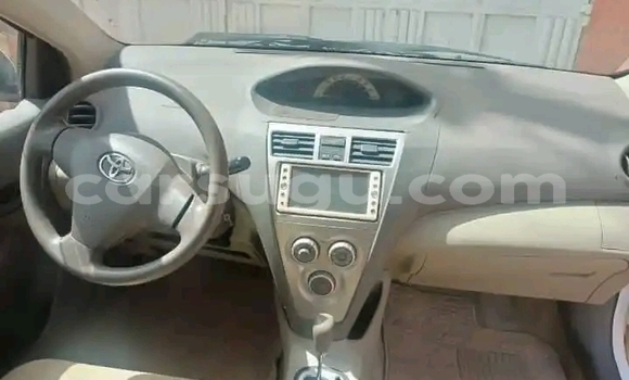 Acheter Occasion Voiture Toyota Yaris Blanc à Ouagadougou, Burkina-Faso Acheter Occasion Voiture Toyota Yaris Blanc à Ouagadougou, Burkina-Faso