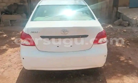 Acheter Occasion Voiture Toyota Yaris Blanc à Ouagadougou, Burkina-Faso Acheter Occasion Voiture Toyota Yaris Blanc à Ouagadougou, Burkina-Faso