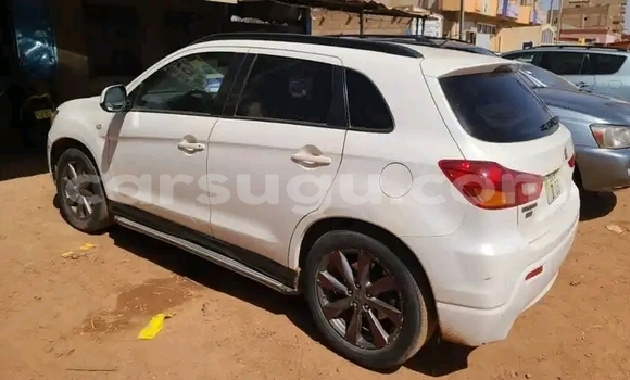 Acheter Occasion Voiture Mitsubishi Outlander Blanc à Ouagadougou, Burkina-Faso Acheter Occasion Voiture Mitsubishi Outlander Blanc à Ouagadougou, Burkina-Faso