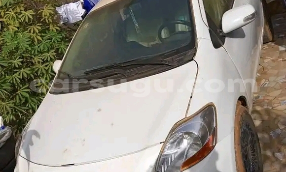 Acheter Occasion Voiture Toyota Yaris Blanc à Ouagadougou, Burkina-Faso Acheter Occasion Voiture Toyota Yaris Blanc à Ouagadougou, Burkina-Faso