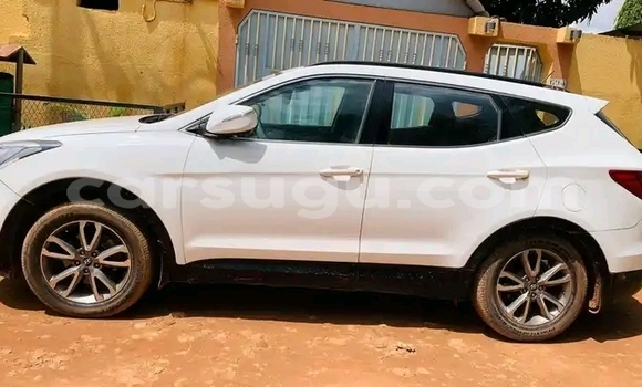 Acheter Occasion Voiture Hyundai Santa Fe Blanc à Ouagadougou, Burkina-Faso Acheter Occasion Voiture Hyundai Santa Fe Blanc à Ouagadougou, Burkina-Faso