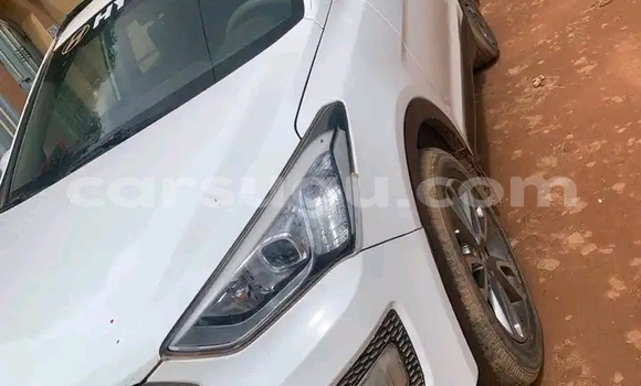 Acheter Occasion Voiture Hyundai Santa Fe Blanc à Ouagadougou, Burkina-Faso Acheter Occasion Voiture Hyundai Santa Fe Blanc à Ouagadougou, Burkina-Faso