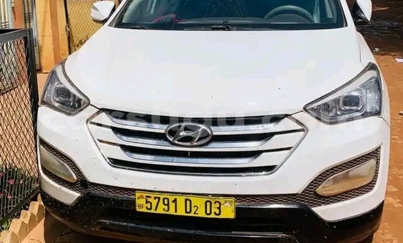 Acheter Occasion Voiture Hyundai Santa Fe Blanc à Ouagadougou, Burkina-Faso Acheter Occasion Voiture Hyundai Santa Fe Blanc à Ouagadougou, Burkina-Faso