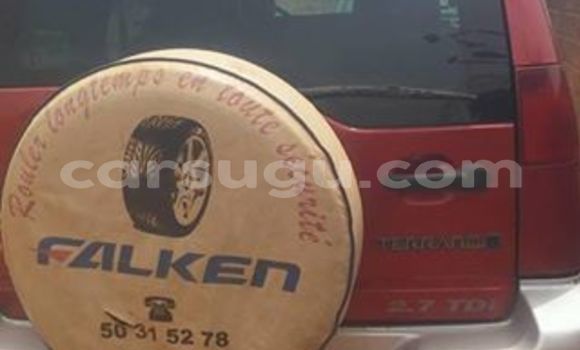 Acheter Occasion Voiture Nissan Terrano Rouge à Ouagadougou au Burkina-Faso Acheter Occasion Voiture Nissan Terrano Rouge à Ouagadougou au Burkina-Faso