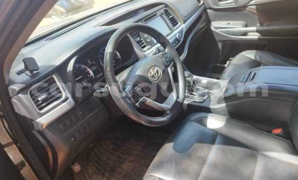 Acheter Occasion Voiture Toyota Highlander Noir à Bekuy, Houet Acheter Occasion Voiture Toyota Highlander Noir à Bekuy, Houet