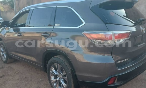 Acheter Occasion Voiture Toyota Highlander Noir à Bekuy, Houet Acheter Occasion Voiture Toyota Highlander Noir à Bekuy, Houet