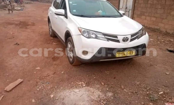 Acheter Occasion Voiture Toyota RAV4 Blanc à Bobo Dioulasso, Burkina-Faso Acheter Occasion Voiture Toyota RAV4 Blanc à Bobo Dioulasso, Burkina-Faso