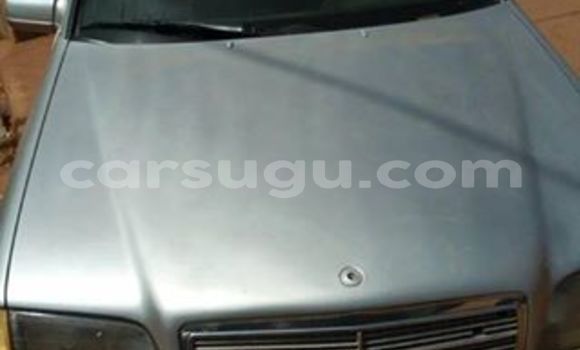 Sayi Na hannu Mercedes-Benz C–Class Azurfa Mota in Ouagadougou a Burkina Faso Sayi Na hannu Mercedes-Benz C–Class Azurfa Mota in Ouagadougou a Burkina Faso