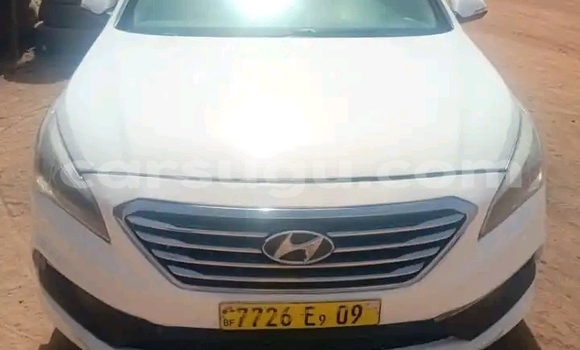 Acheter Occasion Voiture Hyundai Sonata Blanc à Ouagadougou, Burkina-Faso Acheter Occasion Voiture Hyundai Sonata Blanc à Ouagadougou, Burkina-Faso