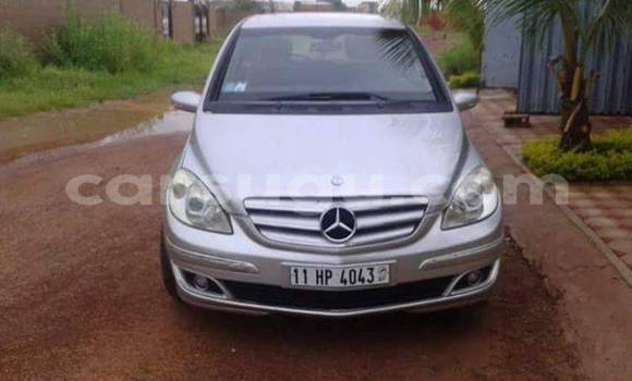 Acheter Occasion Voiture Mercedes-Benz B–Class Gris à Ouagadougou, Burkina-Faso Acheter Occasion Voiture Mercedes-Benz B–Class Gris à Ouagadougou, Burkina-Faso