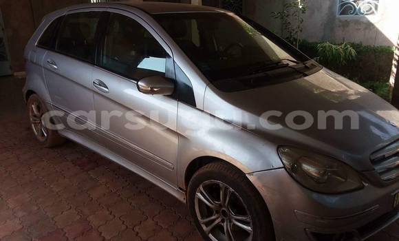 Acheter Occasion Voiture Mercedes-Benz B–Class Gris à Ouagadougou, Burkina-Faso Acheter Occasion Voiture Mercedes-Benz B–Class Gris à Ouagadougou, Burkina-Faso