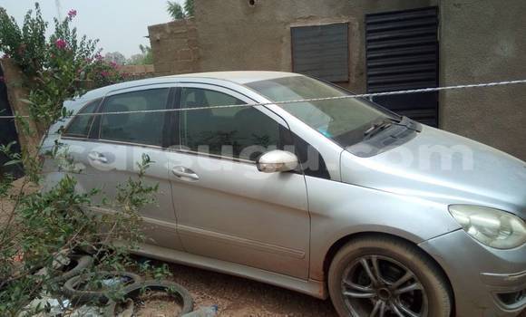 Acheter Occasion Voiture Mercedes-Benz B–Class Gris à Ouagadougou, Burkina-Faso Acheter Occasion Voiture Mercedes-Benz B–Class Gris à Ouagadougou, Burkina-Faso
