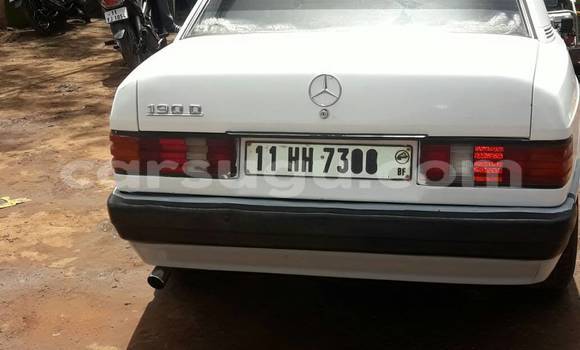 Acheter Occasion Voiture Mercedes‒Benz 190-Series Blanc à Bobo Dioulasso au Burkina-Faso Acheter Occasion Voiture Mercedes‒Benz 190-Series Blanc à Bobo Dioulasso au Burkina-Faso