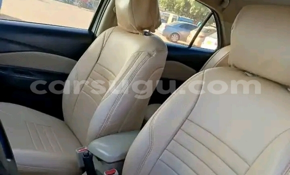 Acheter Occasion Voiture Toyota Yaris Blanc à Ouagadougou, Burkina-Faso Acheter Occasion Voiture Toyota Yaris Blanc à Ouagadougou, Burkina-Faso