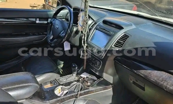 Acheter Occasion Voiture Kia Sportage Blanc à Ouagadougou, Burkina-Faso Acheter Occasion Voiture Kia Sportage Blanc à Ouagadougou, Burkina-Faso