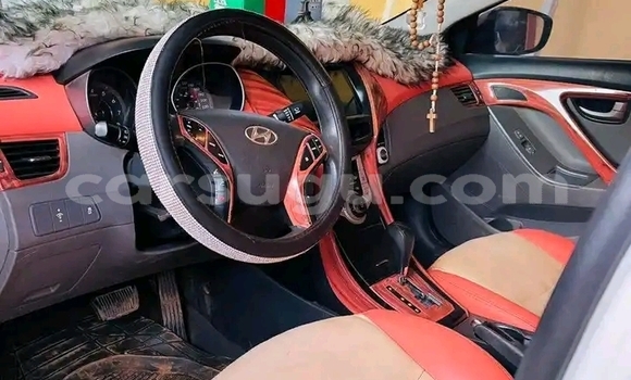 Acheter Occasion Voiture Hyundai Elantra Blanc à Ouagadougou, Burkina-Faso Acheter Occasion Voiture Hyundai Elantra Blanc à Ouagadougou, Burkina-Faso