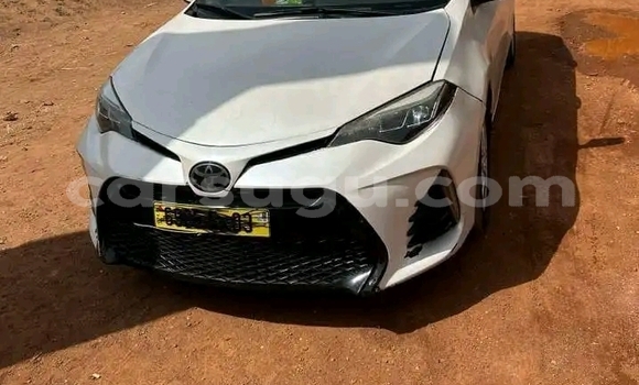 Acheter Occasion Voiture Toyota Corolla Blanc à Ouagadougou, Burkina-Faso Acheter Occasion Voiture Toyota Corolla Blanc à Ouagadougou, Burkina-Faso