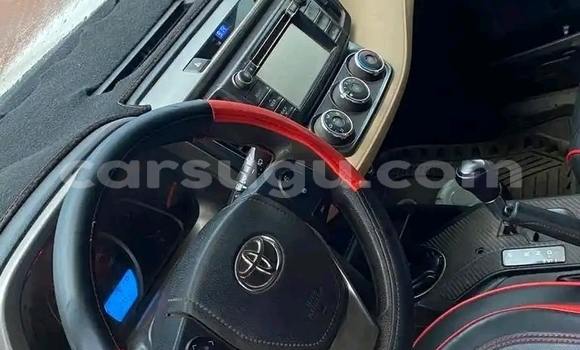 Acheter Occasion Voiture Toyota RAV4 Blanc à Ouagadougou, Burkina-Faso Acheter Occasion Voiture Toyota RAV4 Blanc à Ouagadougou, Burkina-Faso