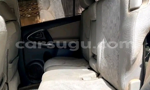 Acheter Occasion Voiture Toyota RAV4 Blanc à Ouagadougou, Burkina-Faso Acheter Occasion Voiture Toyota RAV4 Blanc à Ouagadougou, Burkina-Faso
