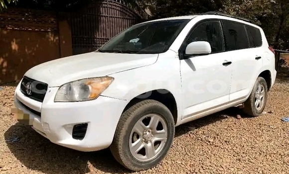 Acheter Occasion Voiture Toyota RAV4 Blanc à Ouagadougou, Burkina-Faso Acheter Occasion Voiture Toyota RAV4 Blanc à Ouagadougou, Burkina-Faso