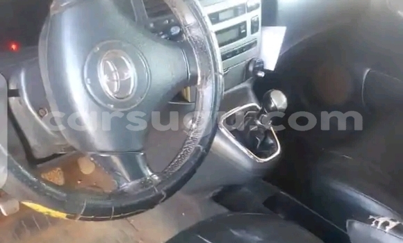 Acheter Occasion Voiture Toyota Corolla Verso Blanc à Ouagadougou, Burkina-Faso Acheter Occasion Voiture Toyota Corolla Verso Blanc à Ouagadougou, Burkina-Faso