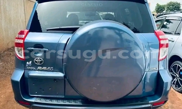 Sayi Na hannu Toyota RAV4 Blue Mota in Ouagadougou a Burkina Faso Sayi Na hannu Toyota RAV4 Blue Mota in Ouagadougou a Burkina Faso