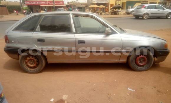Acheter Occasion Voiture Opel Astra Gris à Ouagadougou au Burkina-Faso Acheter Occasion Voiture Opel Astra Gris à Ouagadougou au Burkina-Faso