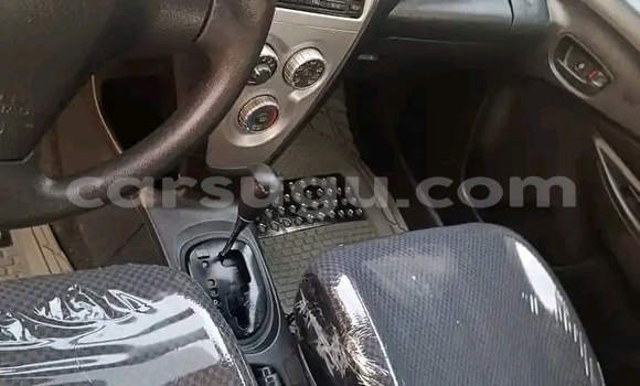 Acheter Occasion Voiture Toyota Yaris Bleu à Ouagadougou, Burkina-Faso Acheter Occasion Voiture Toyota Yaris Bleu à Ouagadougou, Burkina-Faso