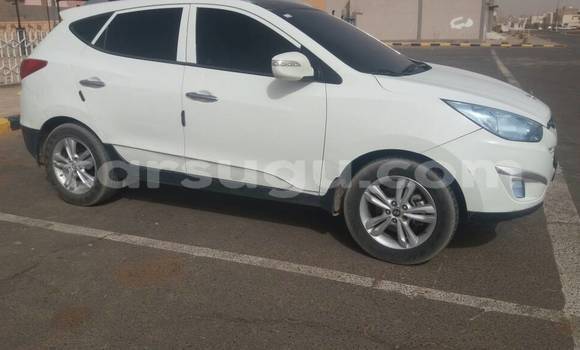 Acheter Occasion Voiture Hyundai ix35 Blanc à Ouagadougou, Burkina-Faso Acheter Occasion Voiture Hyundai ix35 Blanc à Ouagadougou, Burkina-Faso
