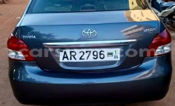 Acheter Occasion Voiture Toyota Yaris Gris à Ouagadougou, Burkina-Faso Acheter Occasion Voiture Toyota Yaris Gris à Ouagadougou, Burkina-Faso
