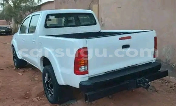 Acheter Occasion Voiture Toyota Hilux Blanc à Ouagadougou, Burkina-Faso Acheter Occasion Voiture Toyota Hilux Blanc à Ouagadougou, Burkina-Faso